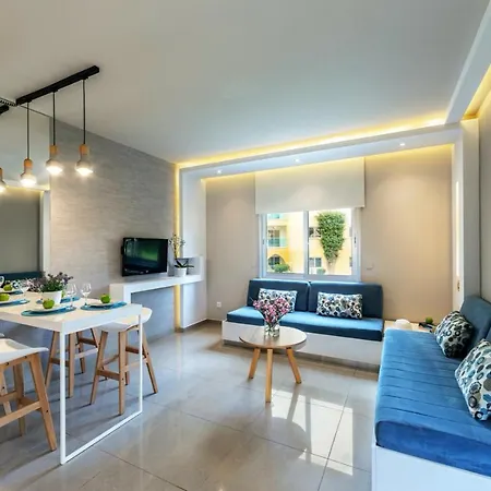 אתר נופש Malama Village 4*